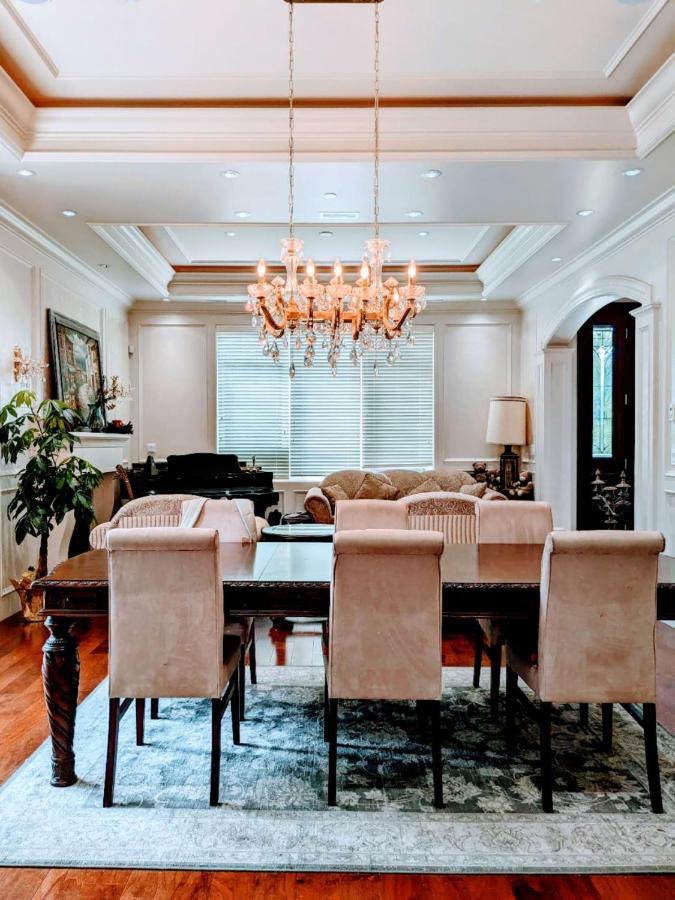 Vancouver Luxury Hotel Εξωτερικό φωτογραφία