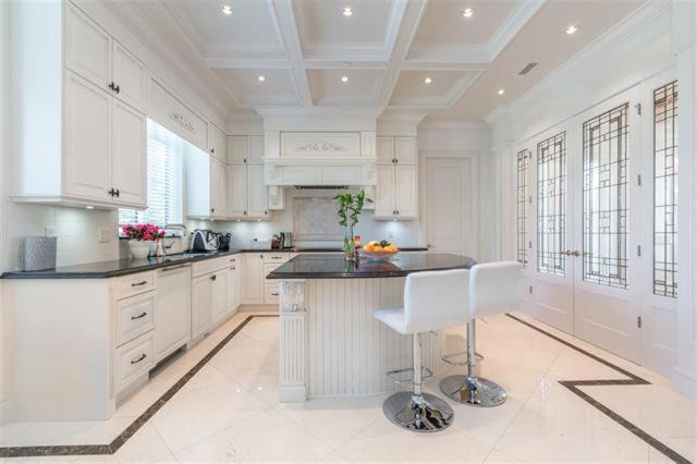 Vancouver Luxury Hotel Εξωτερικό φωτογραφία